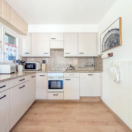 Cosy Centered With Garden And View In