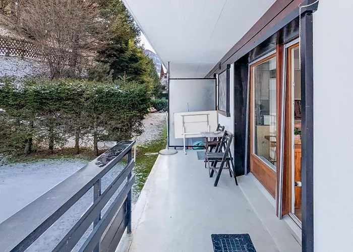 Cosy Centered With Garden And View In 公寓 维松纳