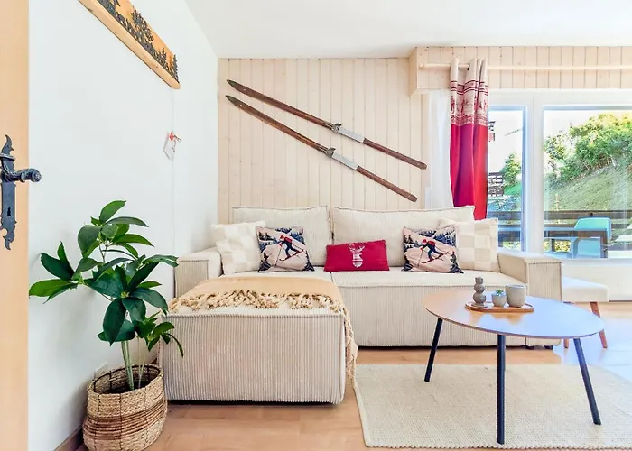 公寓 Cosy Centered With Garden And View In *