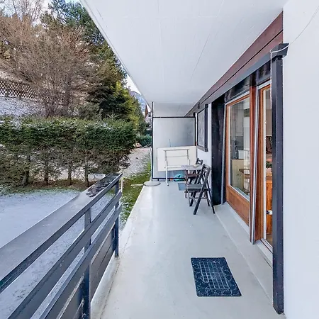 Cosy Centered With Garden And View In 公寓 维松纳