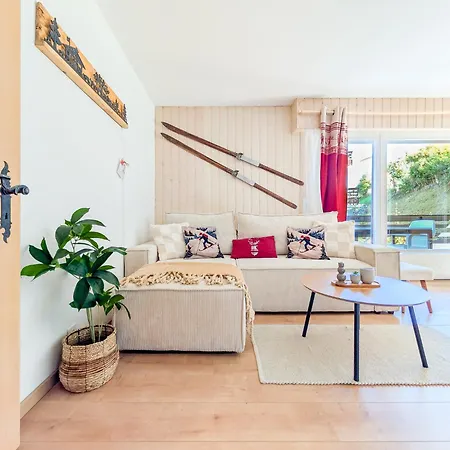 公寓 Cosy Centered With Garden And View In *