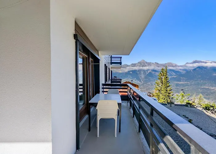 Cosy Centered With Garden And View In Appartement *