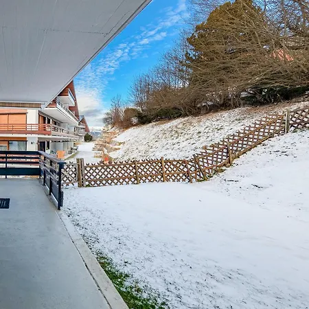 Cosy Centered With Garden And View In 아파트 베이소나츠