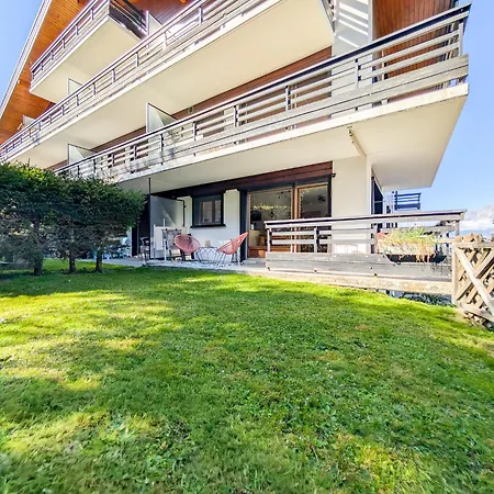 아파트 Cosy Centered With Garden And View In 베이소나츠